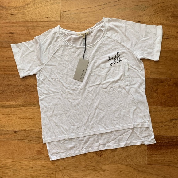 Avocado Activewear “do it with love” white t-shirt - Picture 2 of 5